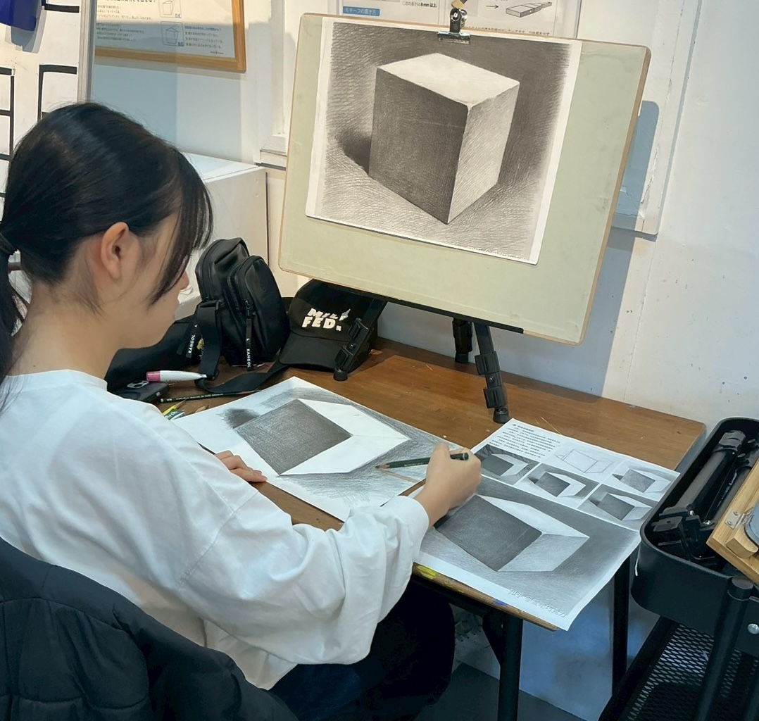 12月近況！いろんな画材が使える日曜日の大人クラス【日本画や水彩